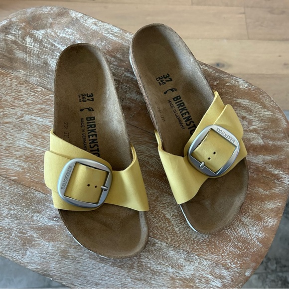 New Birkenstock Madrid Big Buckle Sandals Yellow Anthropologie - Picture 3 of 6